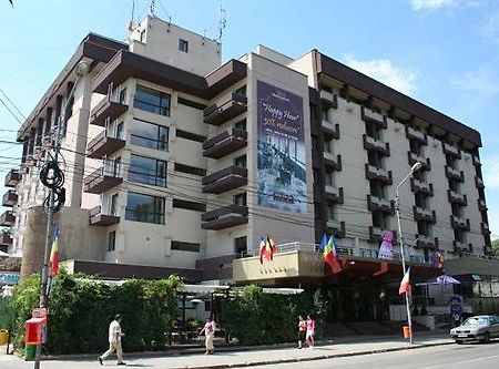 Hotel Rapsodia City Center Botoşani Buitenkant foto