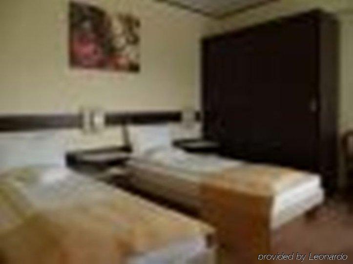 Hotel Rapsodia City Center Botoşani Buitenkant foto