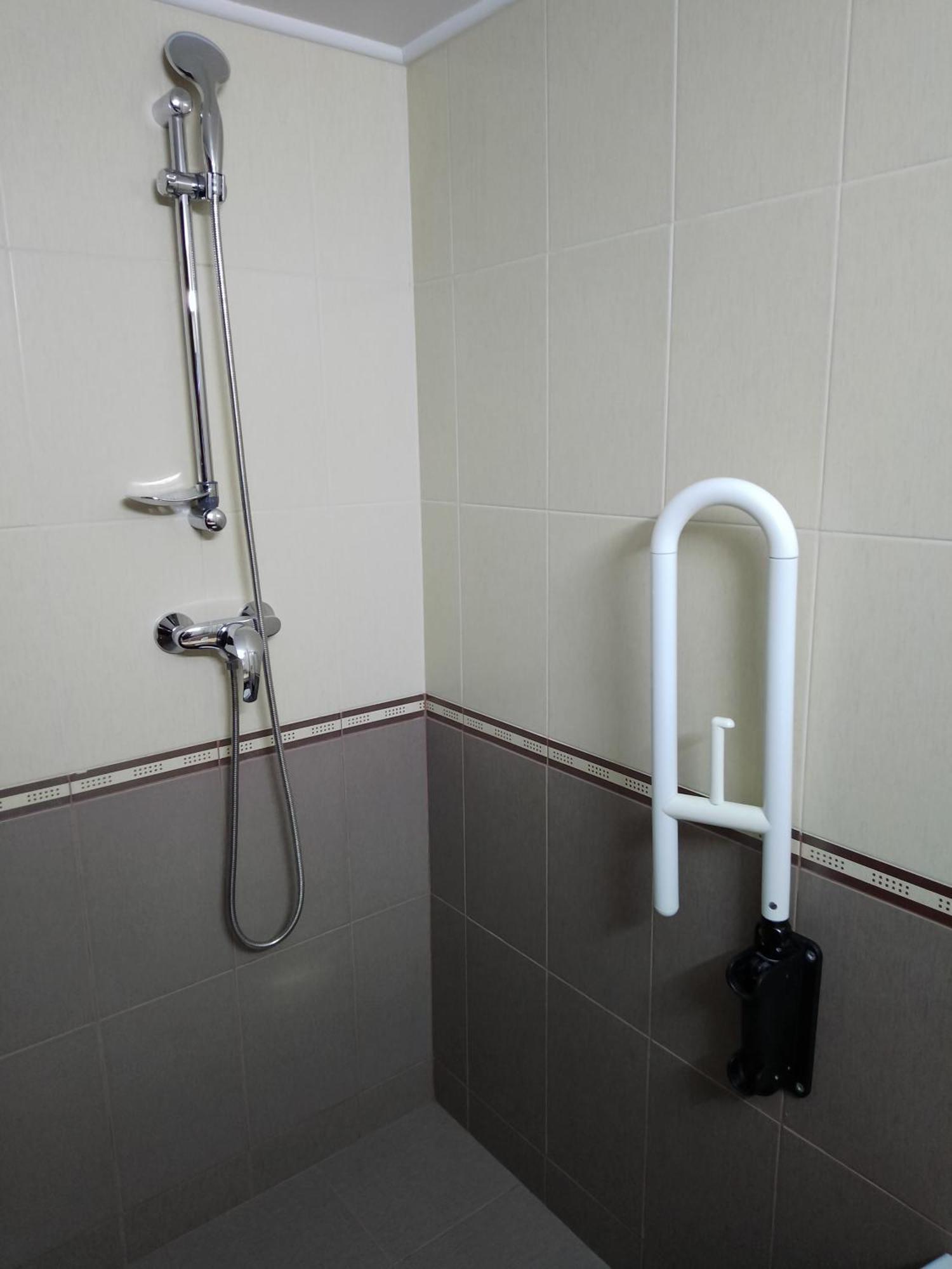 Hotel Rapsodia City Center Botoşani Buitenkant foto