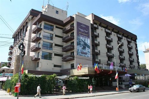 Hotel Rapsodia City Center Botoşani Buitenkant foto