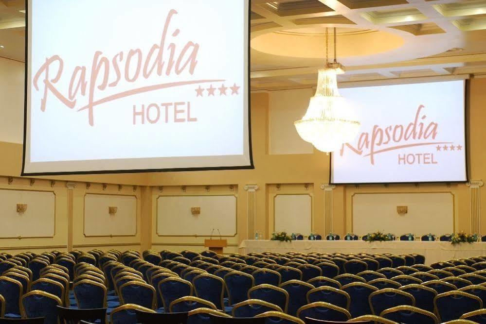 Hotel Rapsodia City Center Botoşani Buitenkant foto